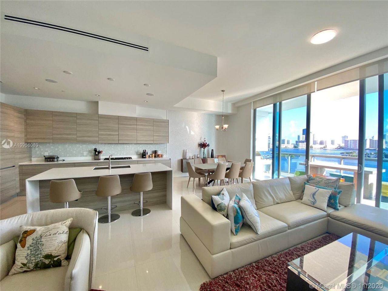 Penthouse à Miami, États-Unis, 240 m² - image 1