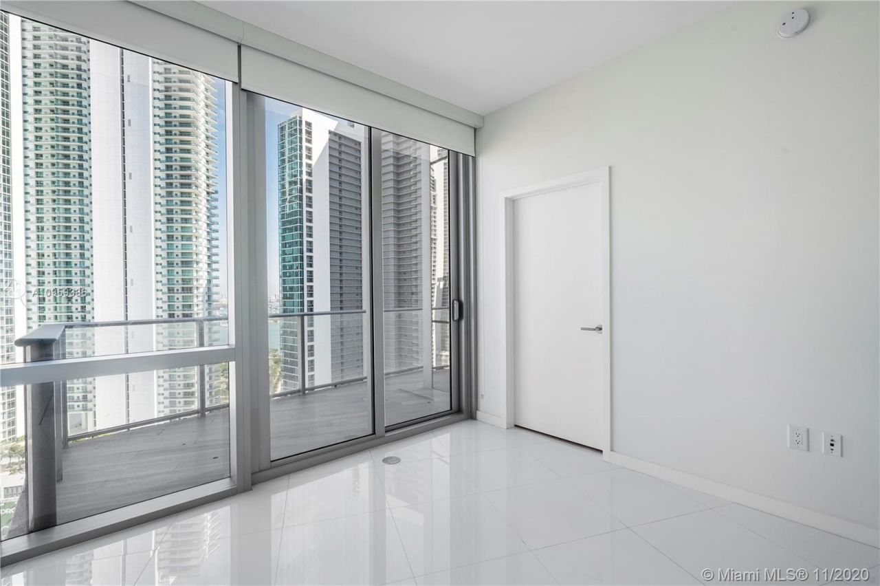 Flat in Miami, USA, 140 m² - picture 11