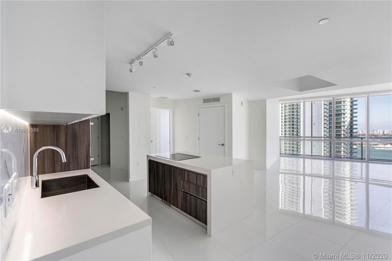 Flat in Miami, USA, 140 m² - picture 5