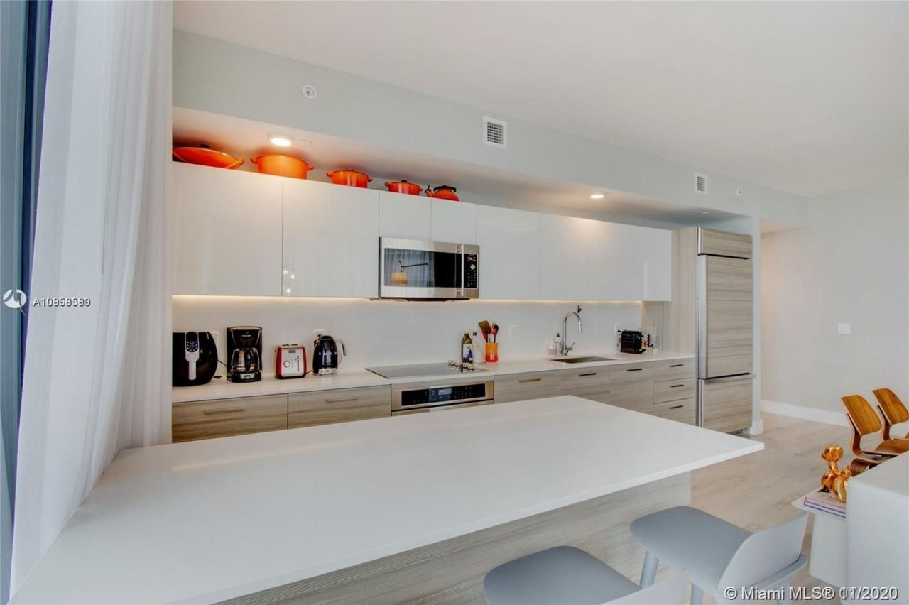 Piso en Miami, Estados Unidos, 130 m² - imagen 13