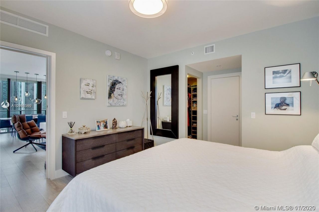 Piso en Miami, Estados Unidos, 130 m² - imagen 11