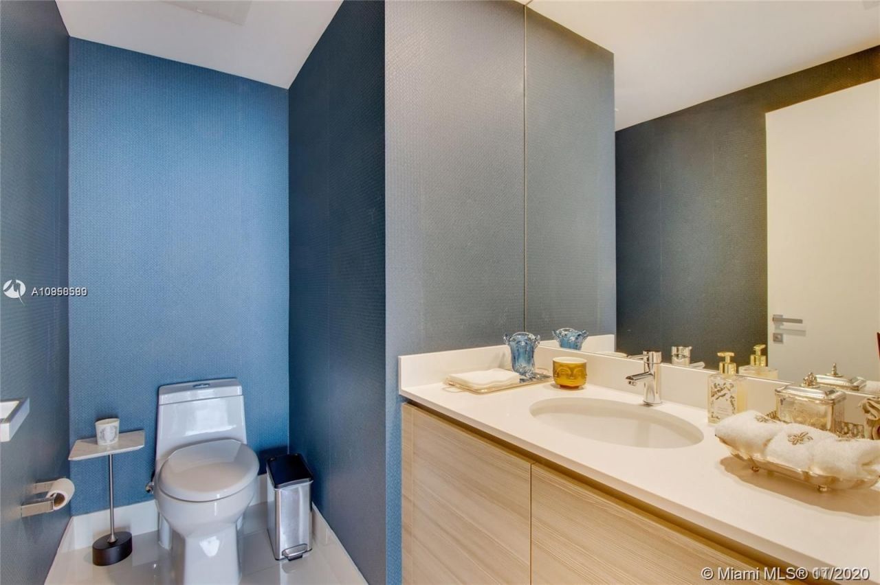 Piso en Miami, Estados Unidos, 130 m² - imagen 9