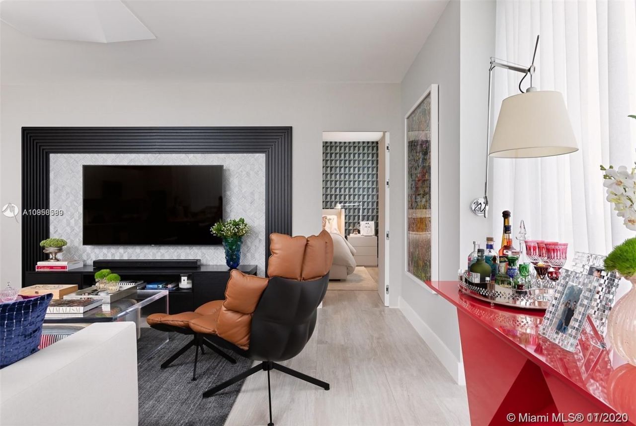 Piso en Miami, Estados Unidos, 130 m² - imagen 2