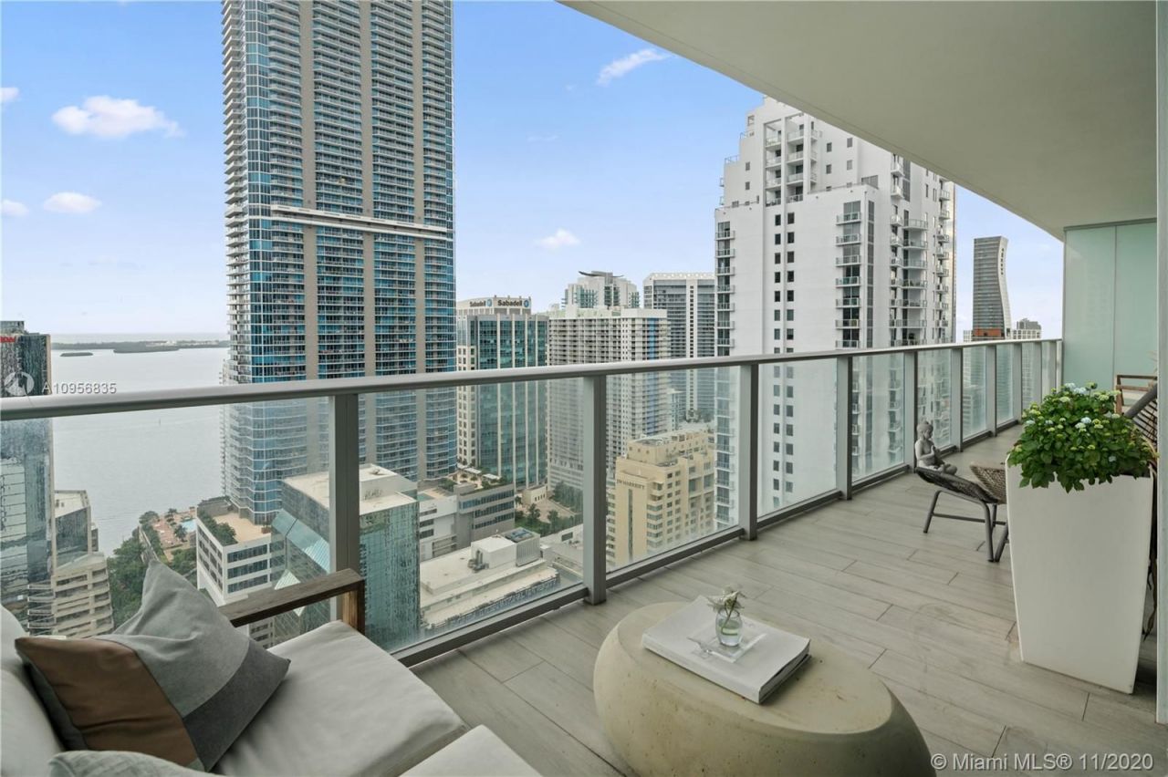 Appartement à Miami, États-Unis, 120 m² - image 2