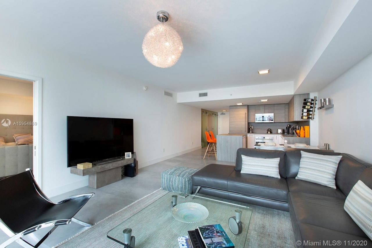 Maison urbaine à Miami, États-Unis, 100 m² - image 14