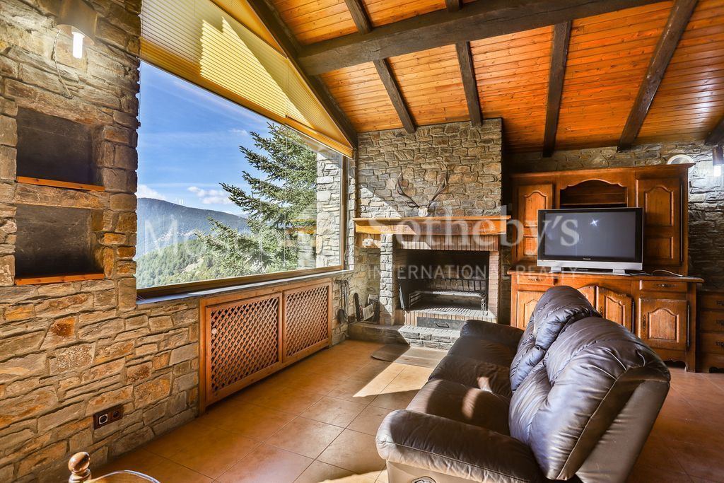 Villa in Andorra la Vella, Andorra, 160 m² - picture 1