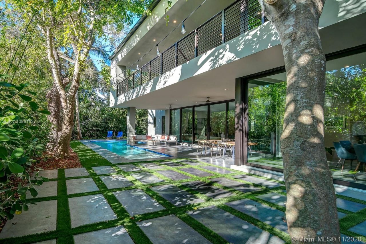 Villa in Miami, USA, 550 m² - Foto 1