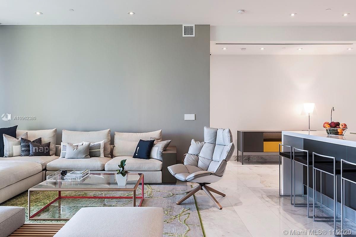 Flat in Miami, USA, 200 m² - picture 12