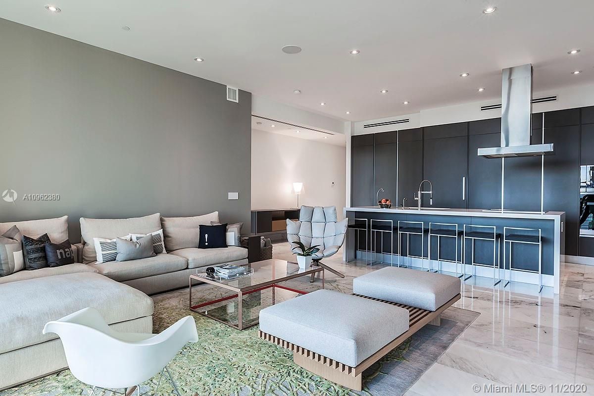 Flat in Miami, USA, 200 m² - picture 13