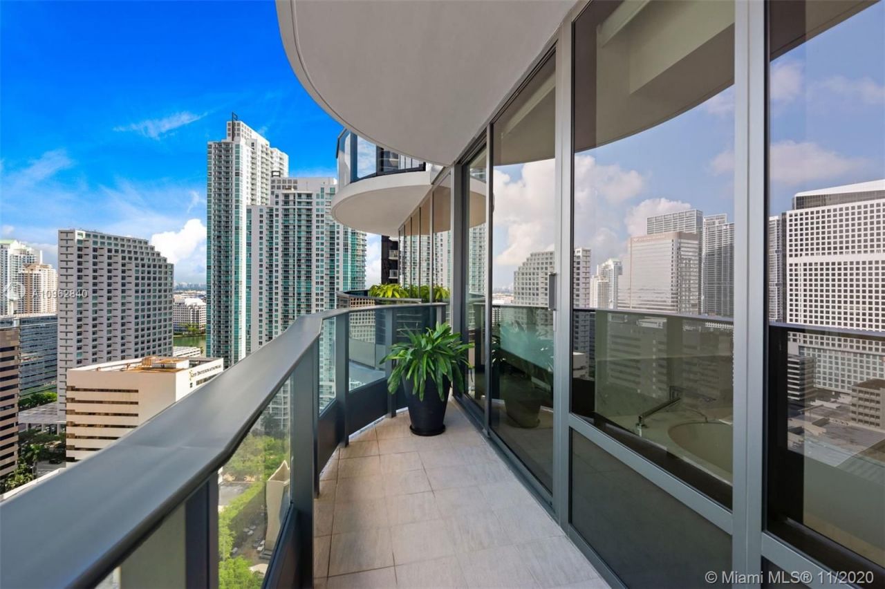 Flat in Miami, USA, 120 m² - picture 9
