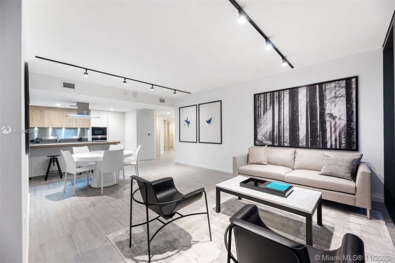 Flat in Miami, USA, 120 m² - picture 16