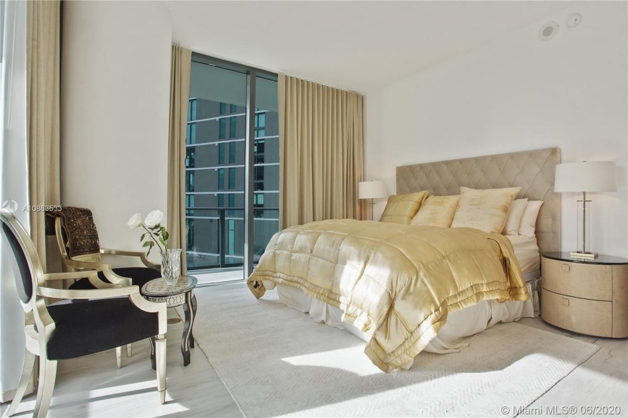 Apartment in Miami, USA, 180 m² - picture 11