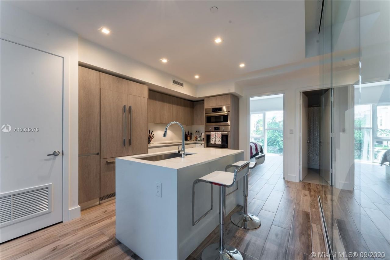 Townhouse in Miami, USA, 150 m² - picture 15