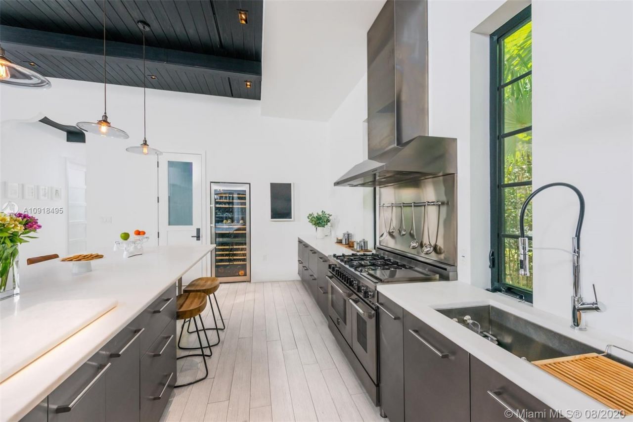 Villa in Miami, USA, 340 m² - picture 5