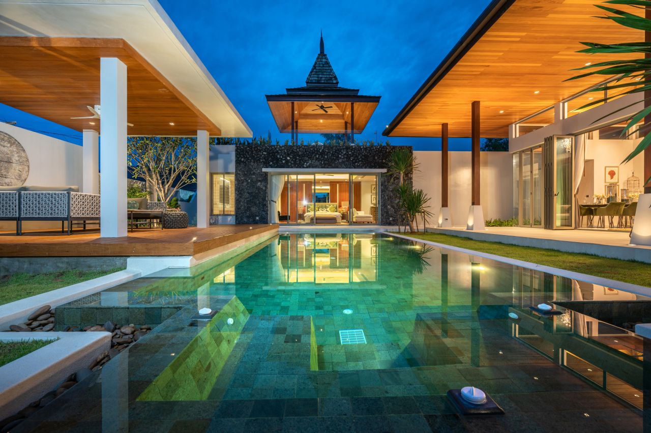 Villa on Phuket Island, Thailand, 329 m² - picture 1