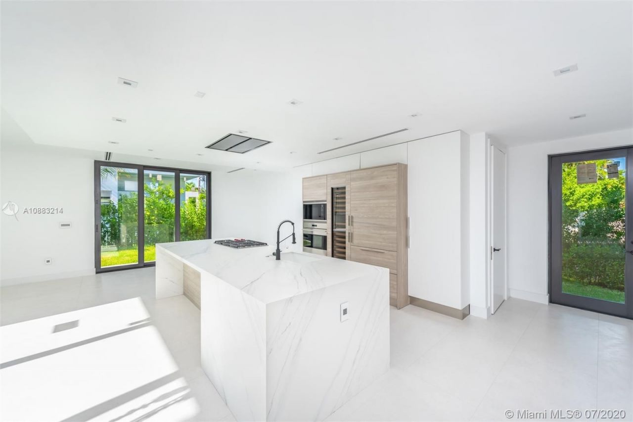 Villa en Miami, Estados Unidos, 700 m² - imagen 13