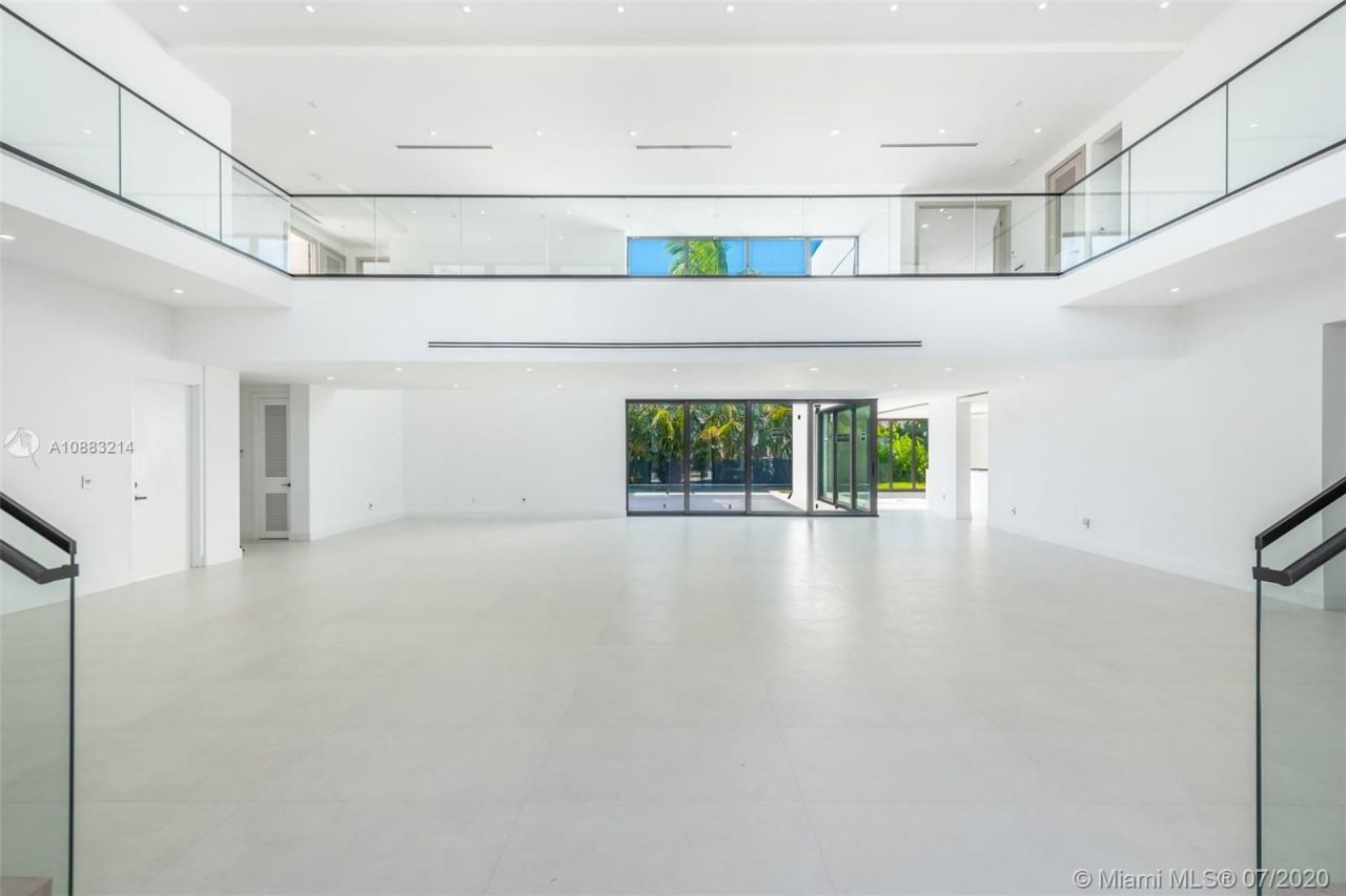 Villa en Miami, Estados Unidos, 700 m² - imagen 15