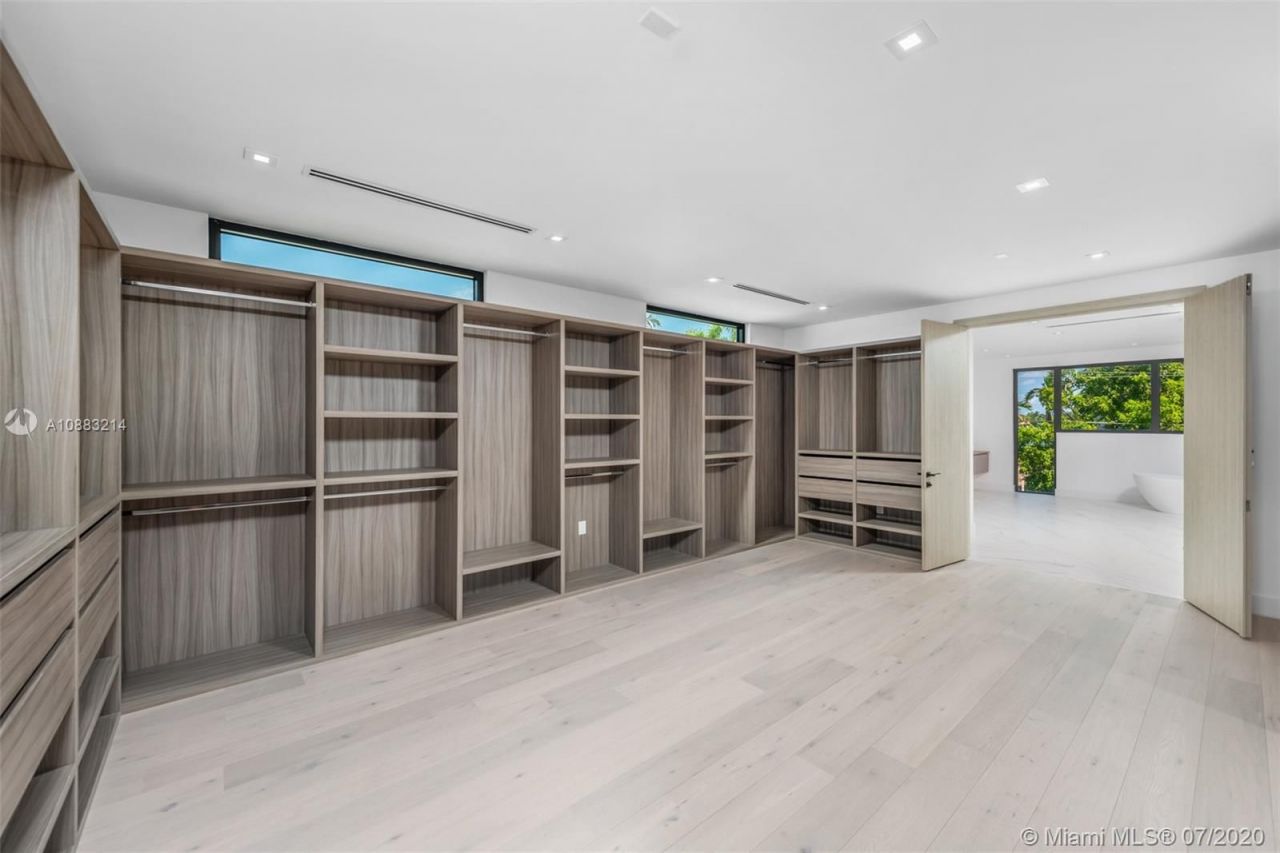 Villa en Miami, Estados Unidos, 700 m² - imagen 8