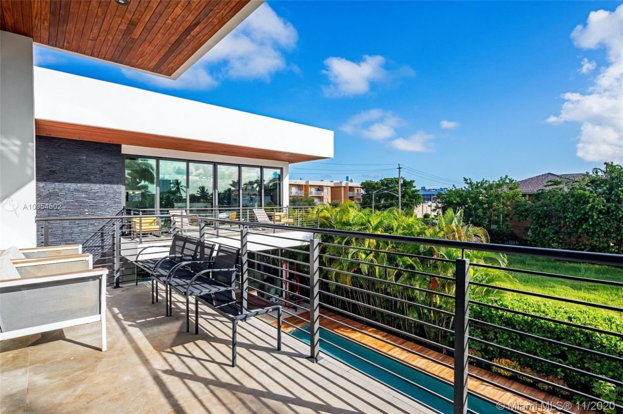 Villa in Miami, USA, 500 m² - picture 6