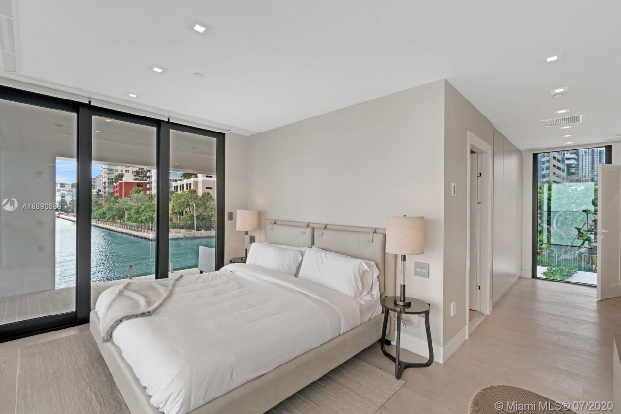 Villa a Miami, USA, 400 m² - foto 9