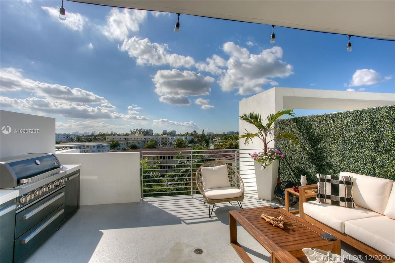 Townhouse in Miami, USA, 220 m² - picture 15