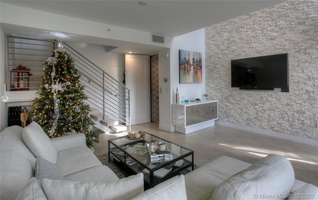 Townhouse in Miami, USA, 220 m² - picture 3