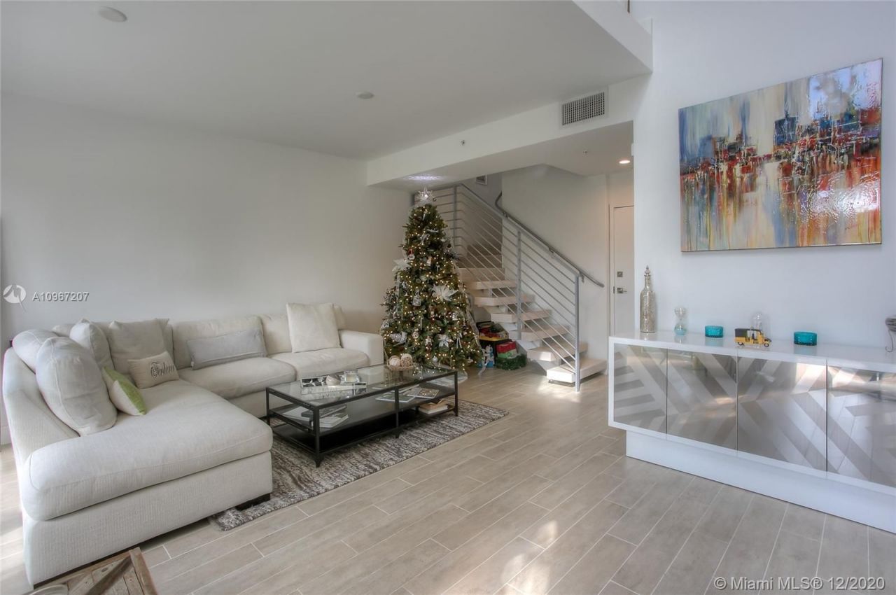 Townhouse in Miami, USA, 220 m² - picture 14