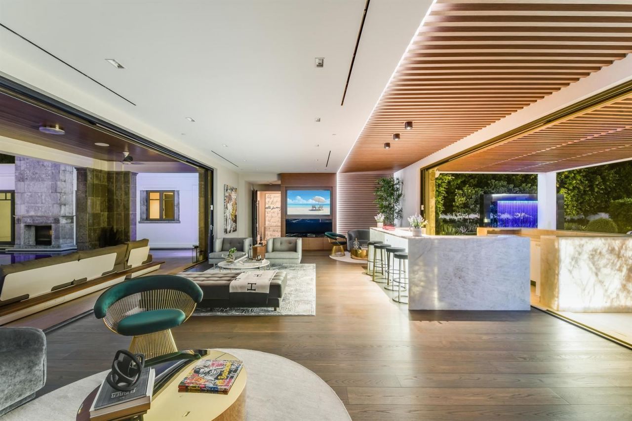 Villa à Miami, États-Unis, 1 600 m² - image 11