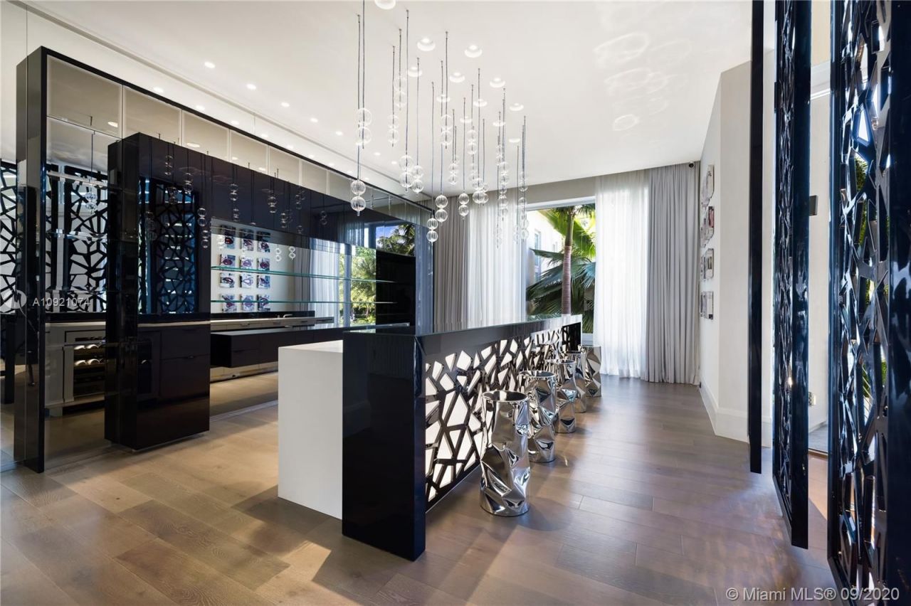 Villa à Miami, États-Unis, 1 800 m² - image 15