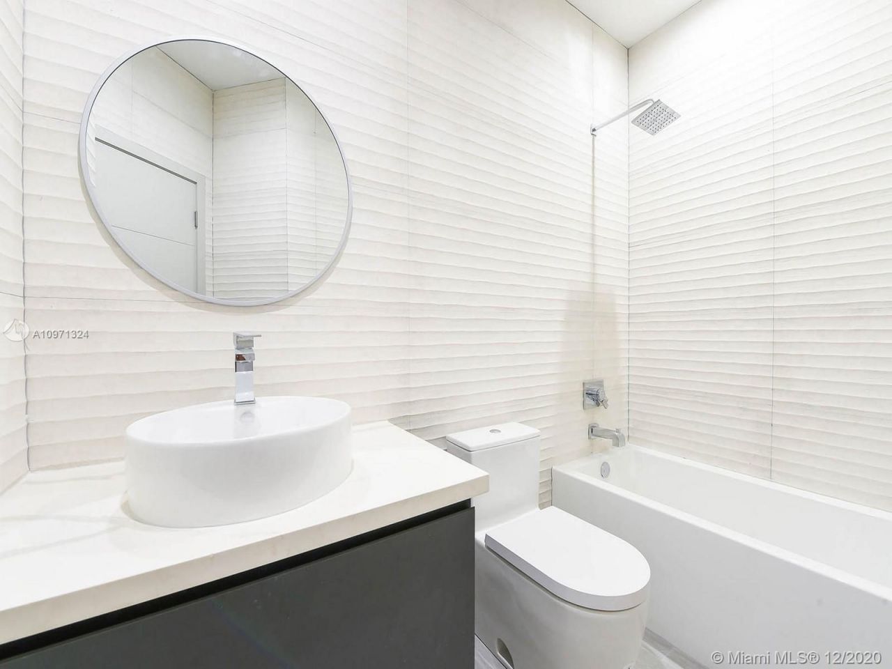 Casa adosada en Miami, Estados Unidos, 180 m² - imagen 10