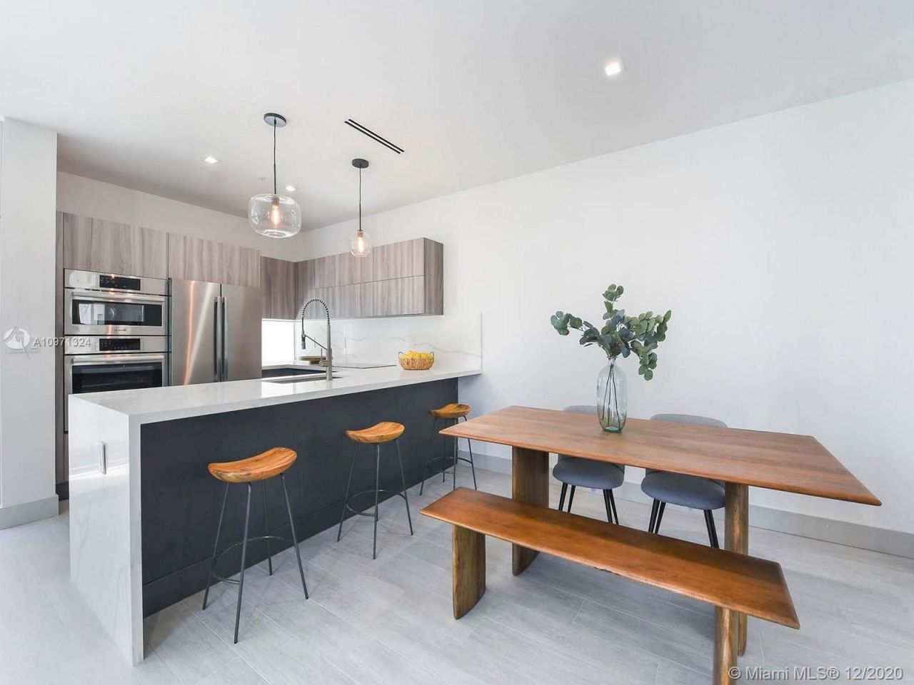 Casa adosada en Miami, Estados Unidos, 180 m² - imagen 14