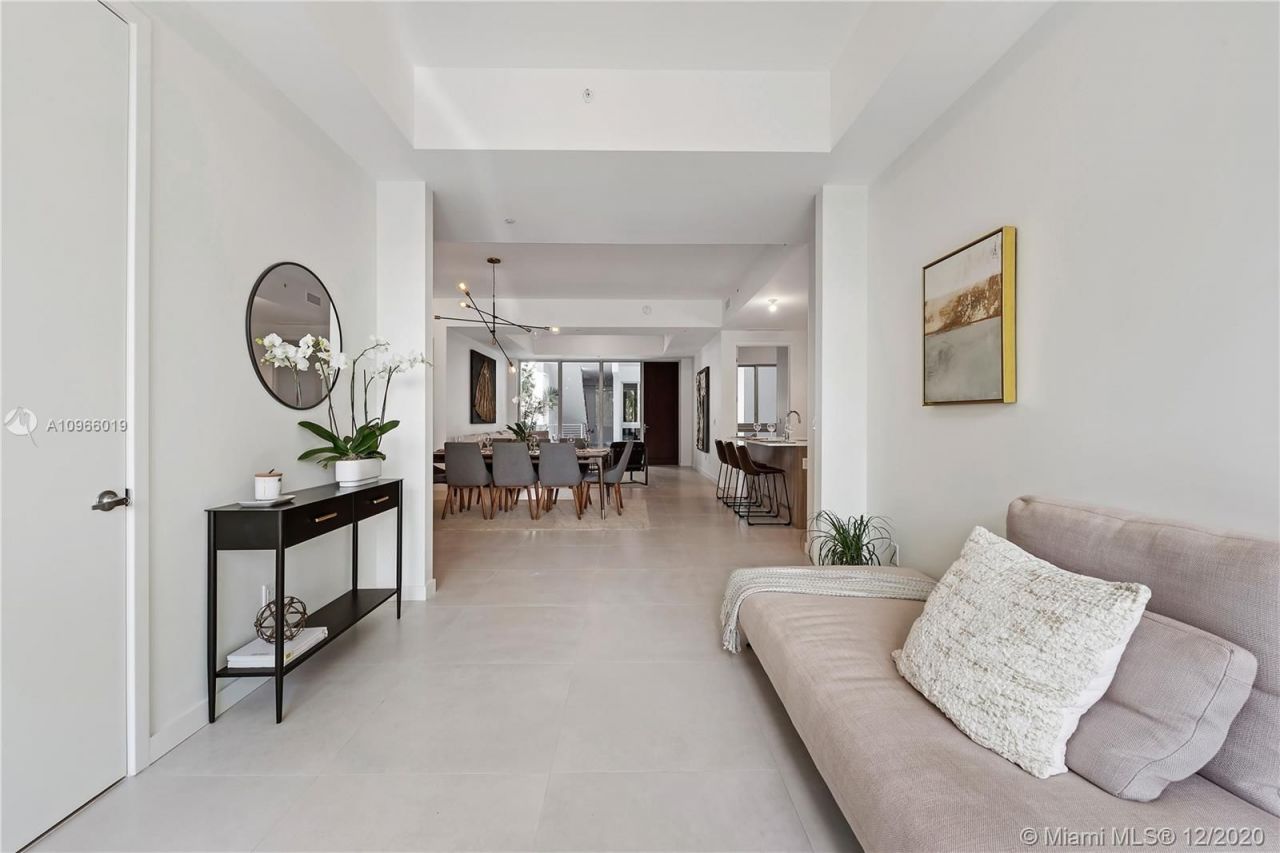 Flat in Miami, USA, 160 m² - picture 9