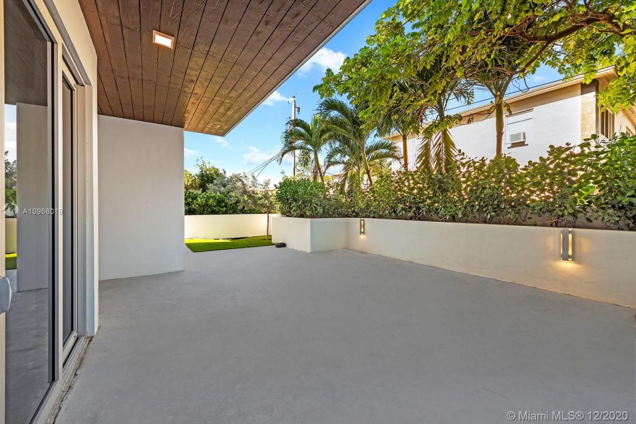 Flat in Miami, USA, 160 m² - picture 14