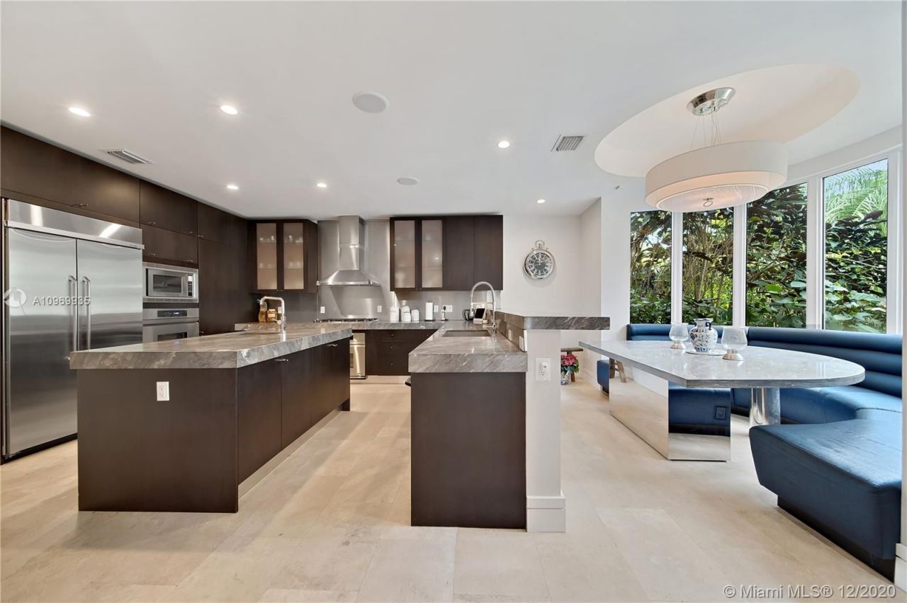 Finca en Miami, Estados Unidos, 450 m² - imagen 11