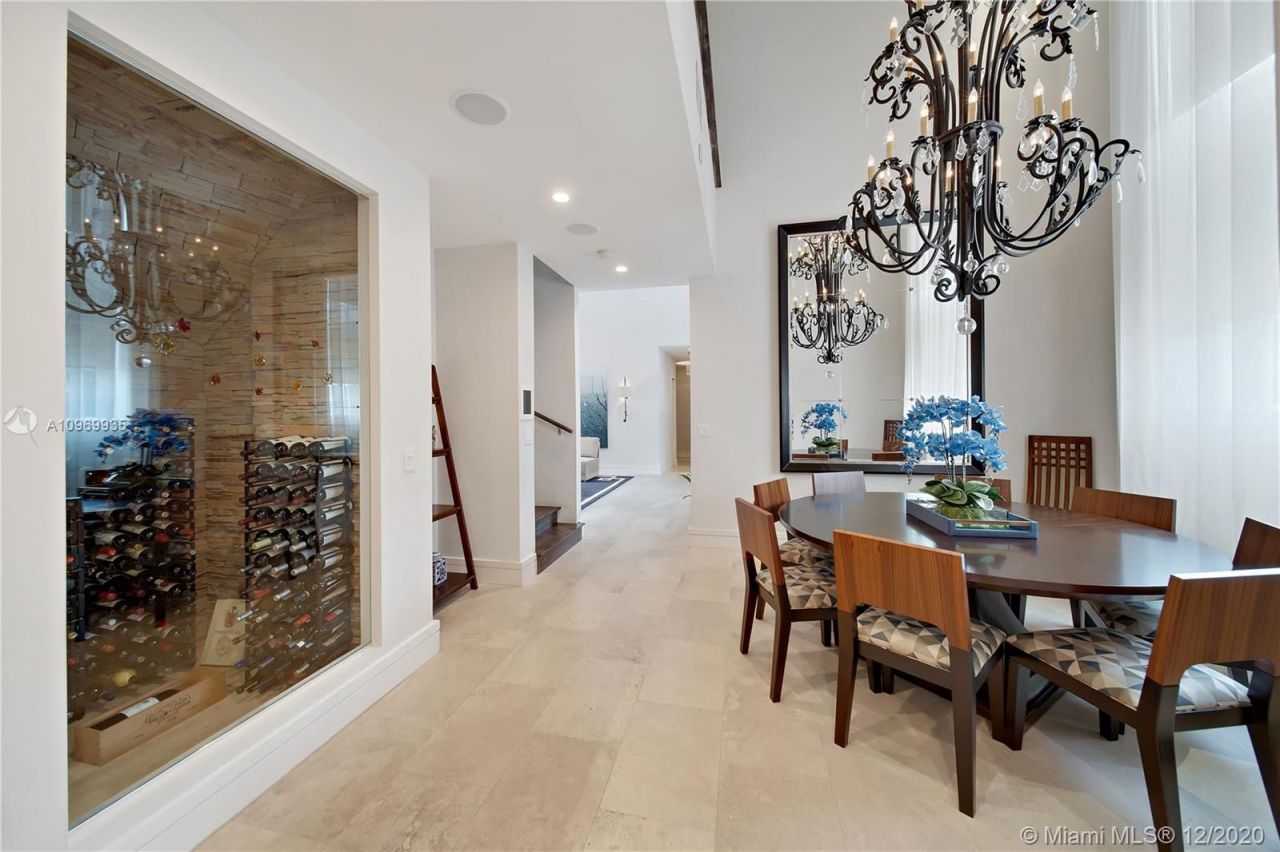 Finca en Miami, Estados Unidos, 450 m² - imagen 13