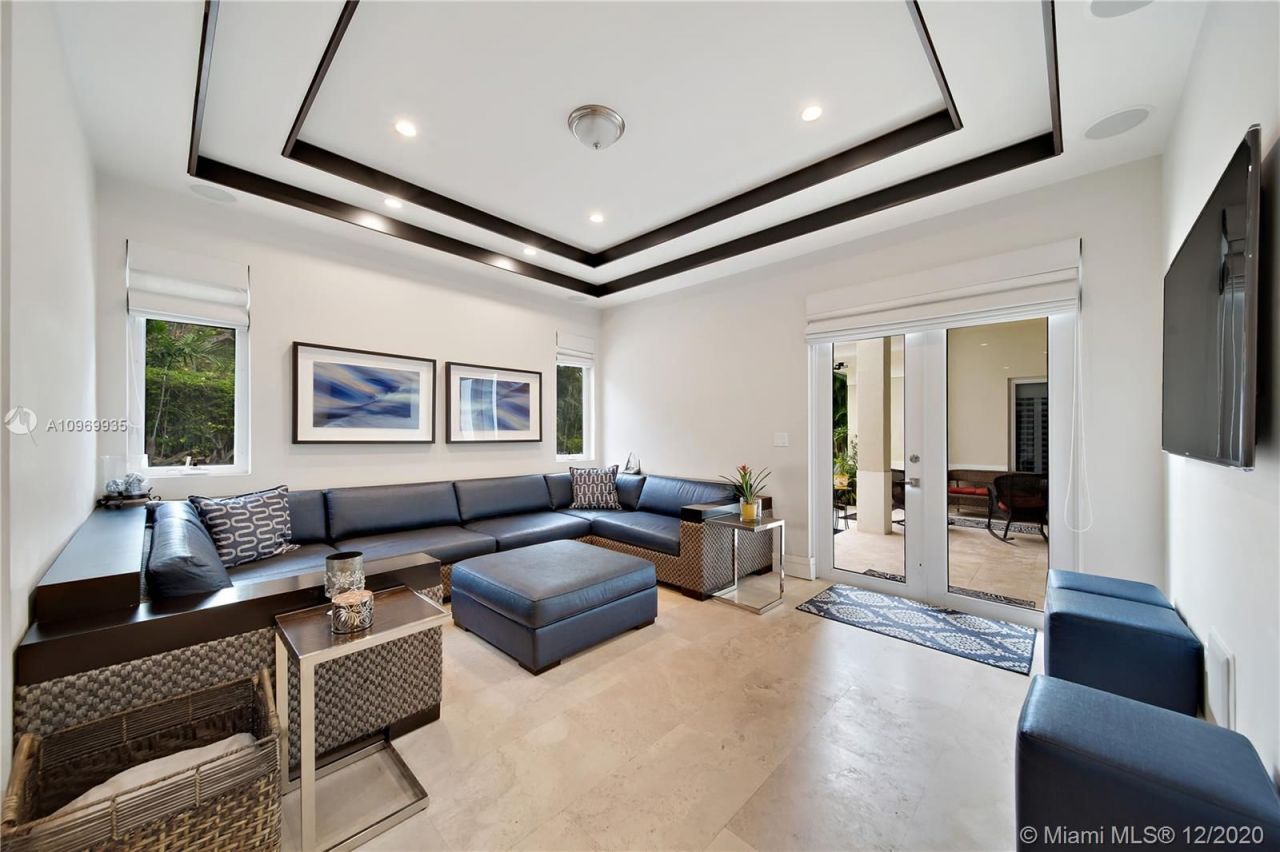 Finca en Miami, Estados Unidos, 450 m² - imagen 12