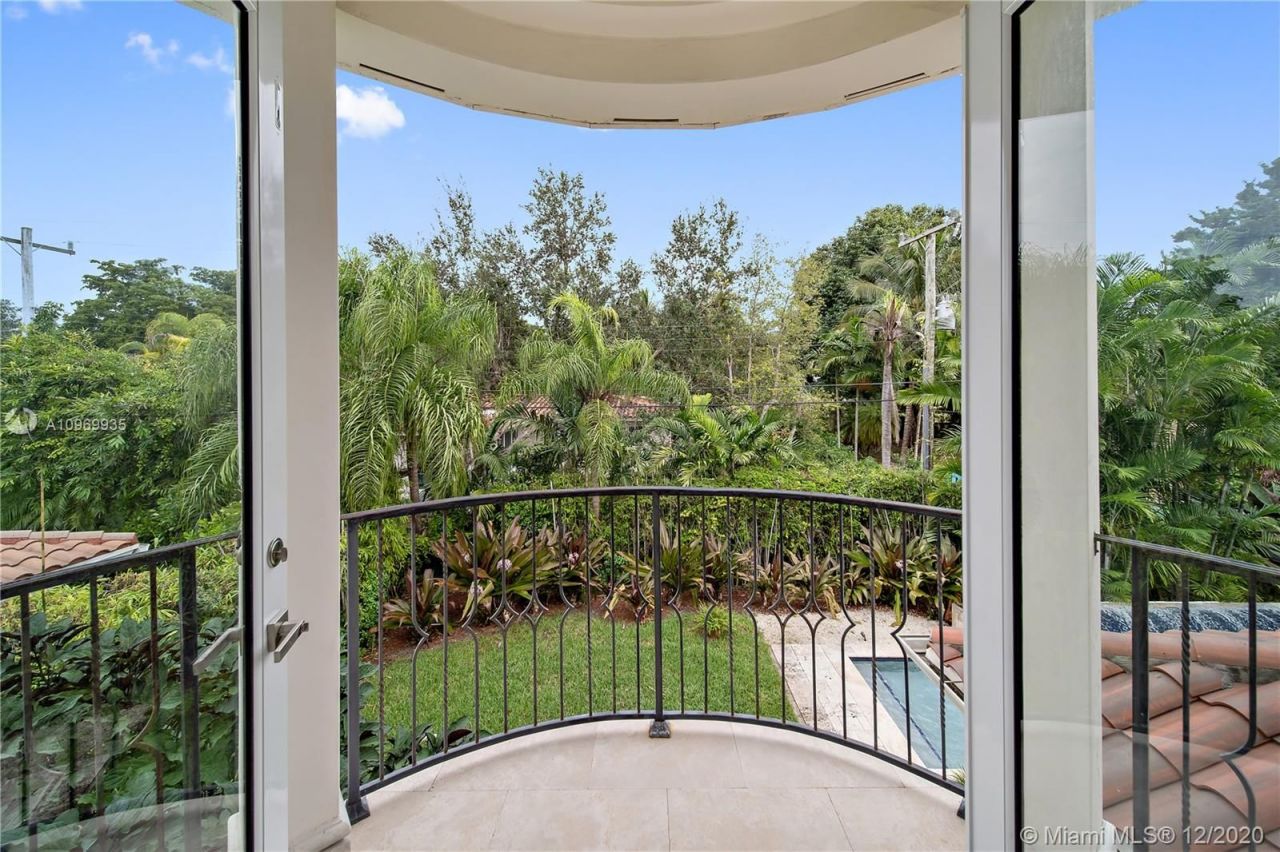 Finca en Miami, Estados Unidos, 450 m² - imagen 4