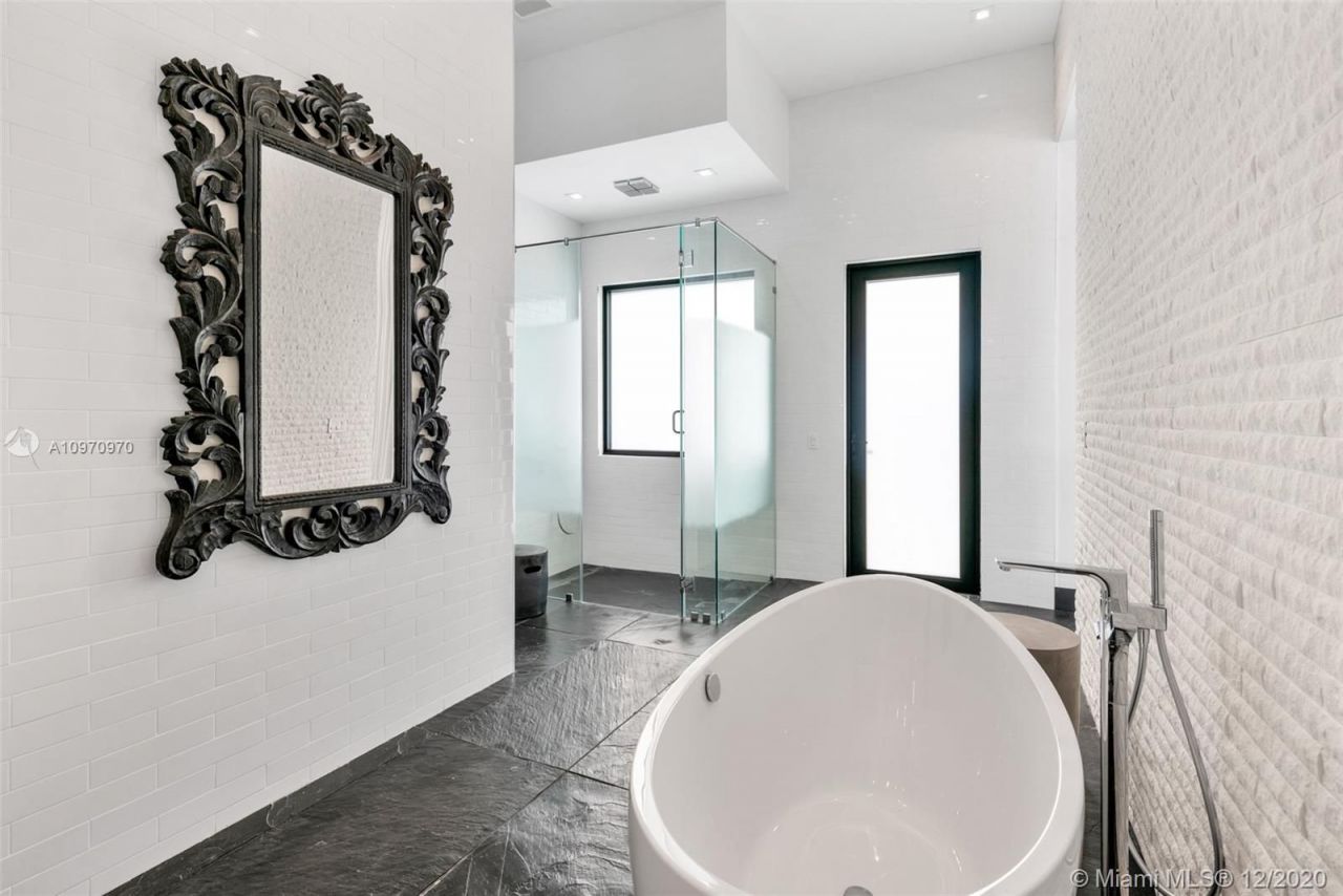 Villa in Miami, USA, 550 m² - picture 6