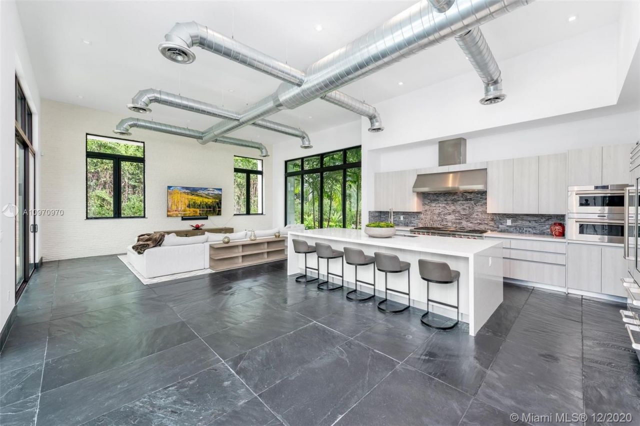 Villa in Miami, USA, 550 m² - picture 2