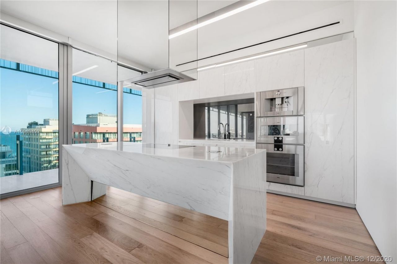 Piso en Miami, Estados Unidos, 300 m² - imagen 3