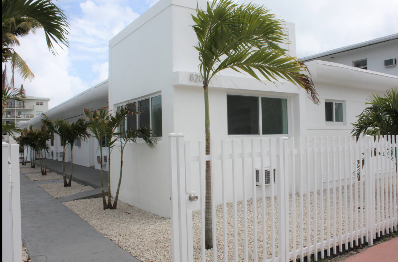 Casa lucrativa en Miami, Estados Unidos, 600 m² - imagen 2