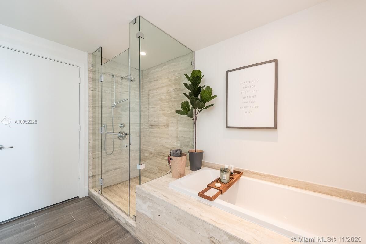 Piso en Miami, Estados Unidos, 100 m² - imagen 4