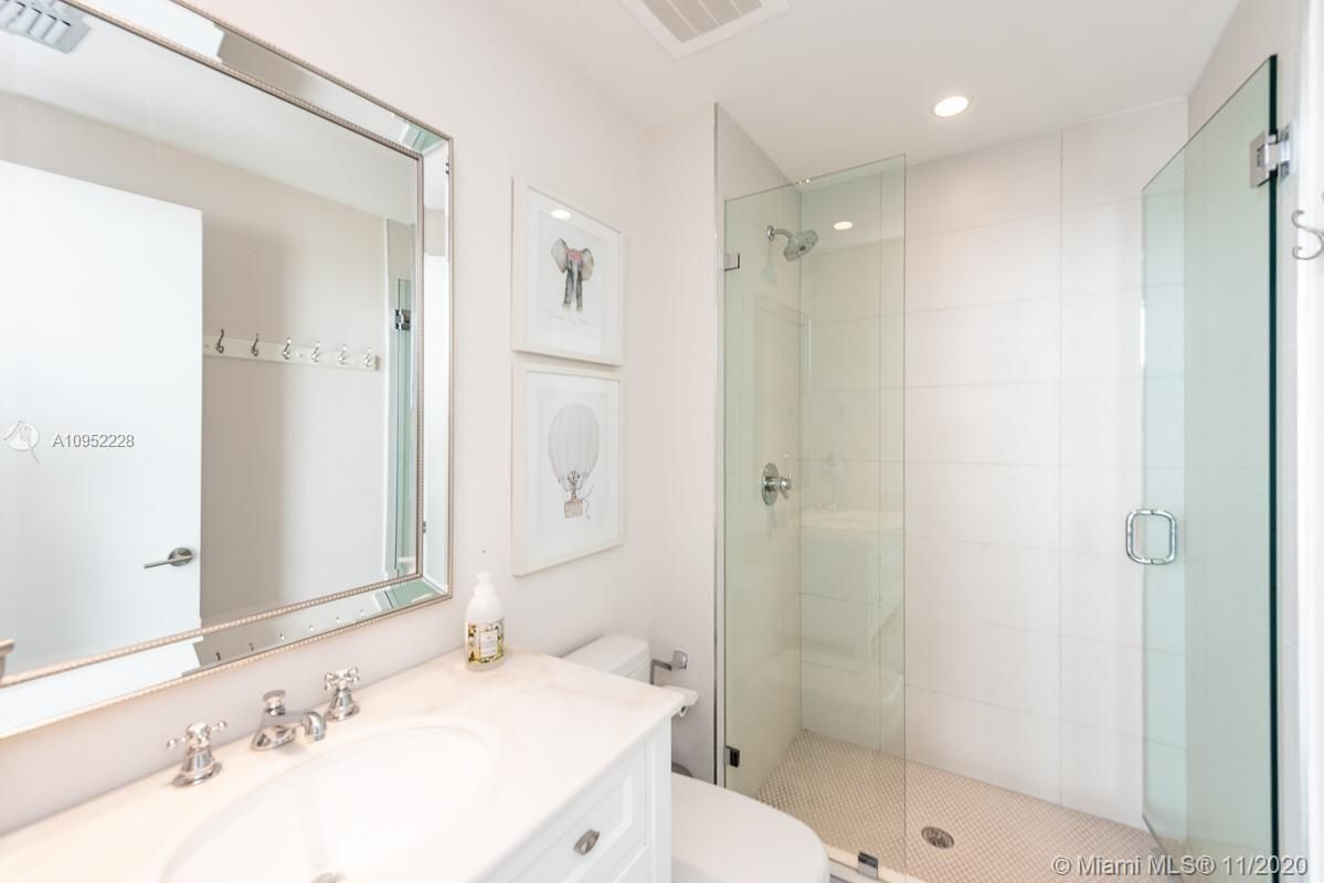 Piso en Miami, Estados Unidos, 100 m² - imagen 8