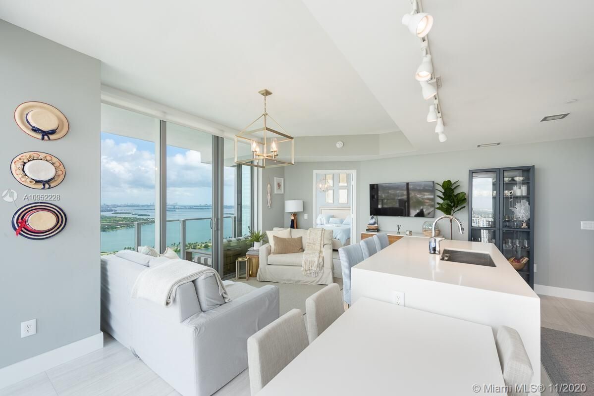 Appartement à Miami, États-Unis, 100 m² - image 1