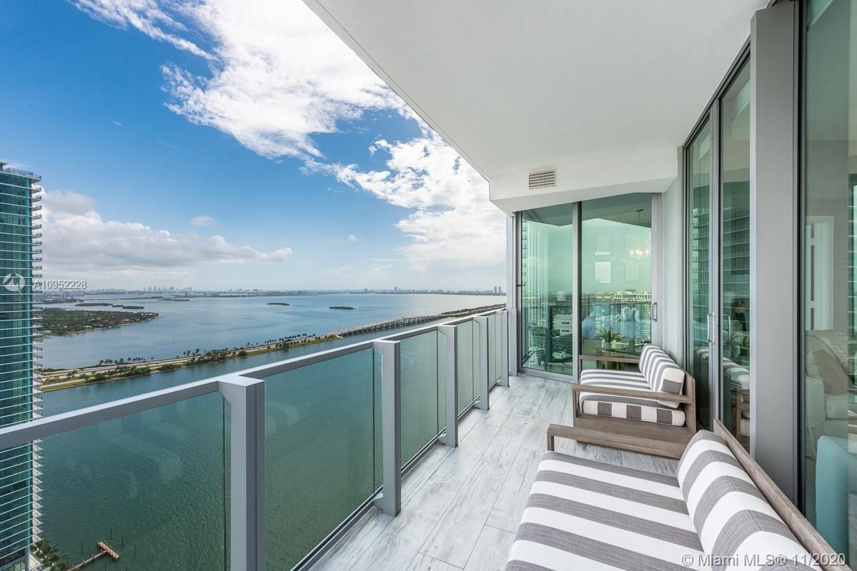 Piso en Miami, Estados Unidos, 100 m² - imagen 2