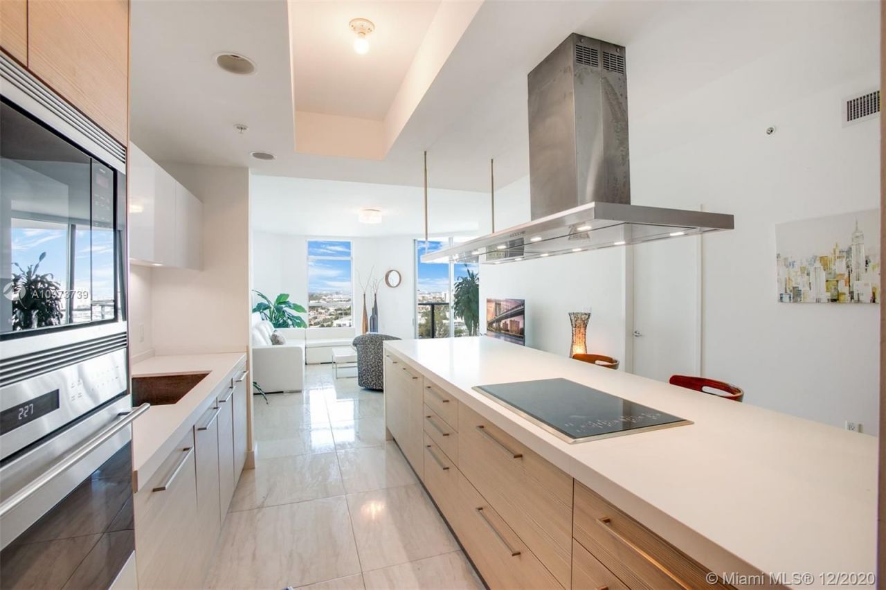 Flat in Miami, USA, 200 m² - picture 11