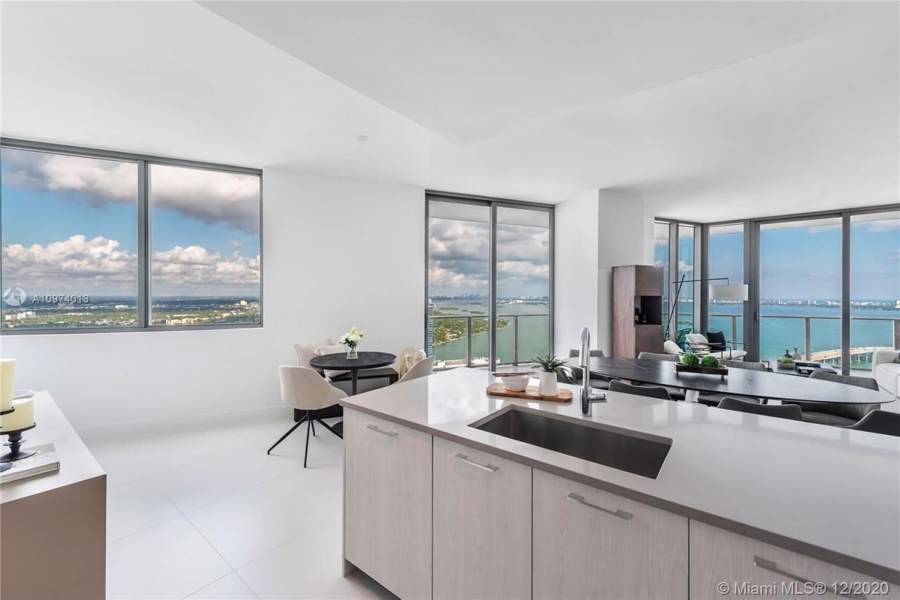 Ático en Miami, Estados Unidos, 220 m² - imagen 2