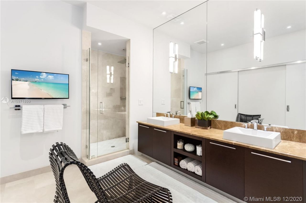 Flat in Miami, USA, 130 m² - picture 4