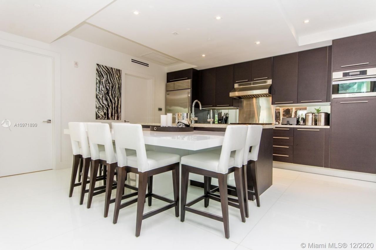 Flat in Miami, USA, 130 m² - picture 15