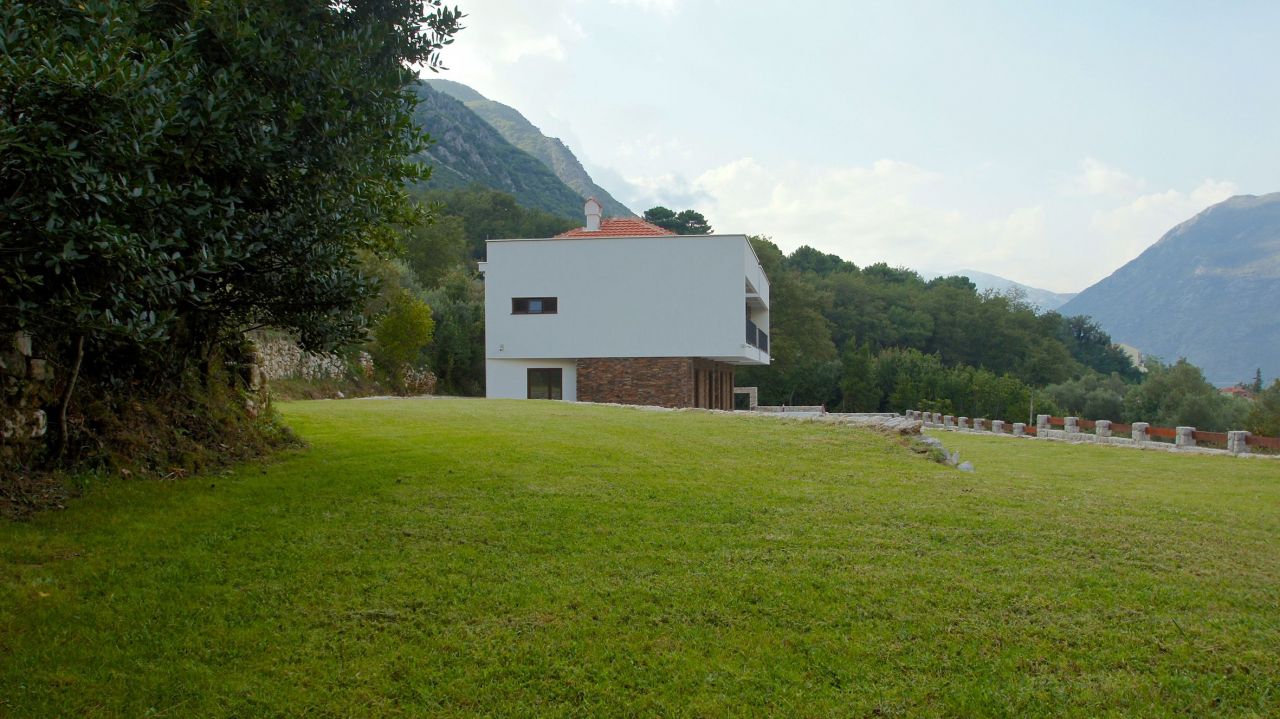Villa in Prcanj, Montenegro, 269 m² - picture 2